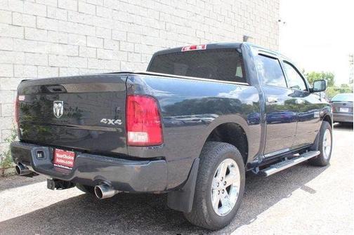 2014 RAM 1500 4WD Crew Cab 140.5" Express