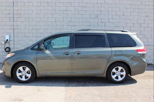 2012 Toyota Sienna LE