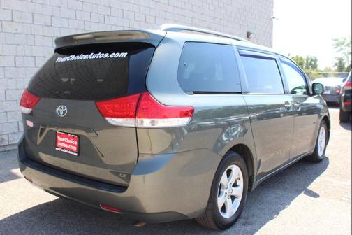 2012 Toyota Sienna LE