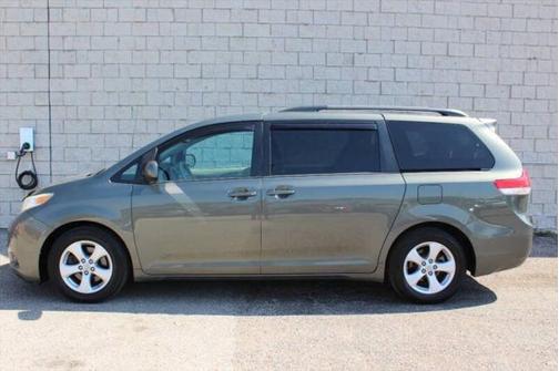 2012 Toyota Sienna LE