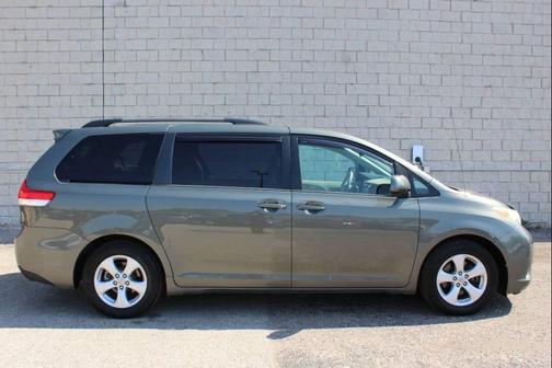 2012 Toyota Sienna LE
