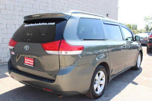 2012 Toyota Sienna LE