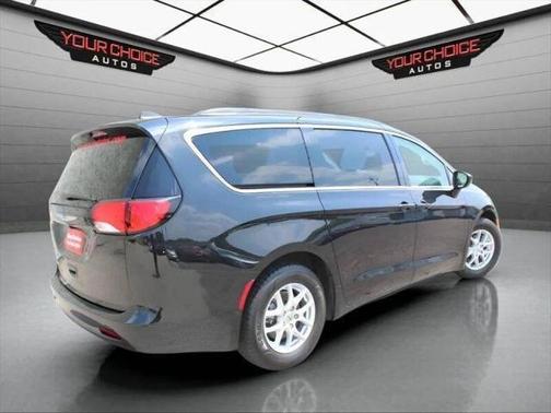 2021 Chrysler Voyager LXI FWD