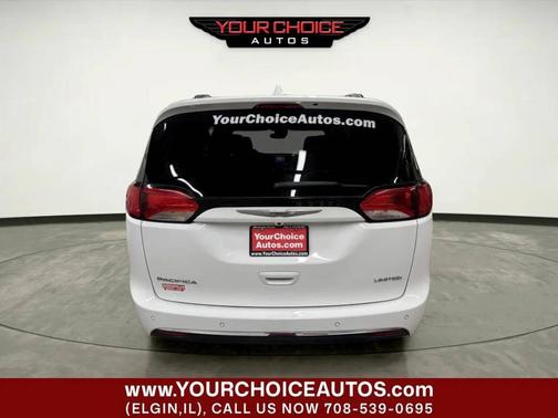 Bright White Clearcoat 2017 Chrysler Pacifica Limited