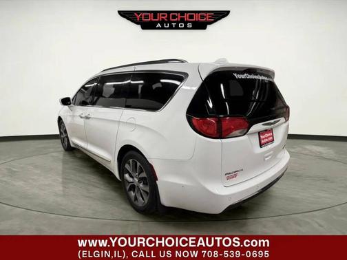 Bright White Clearcoat 2017 Chrysler Pacifica Limited