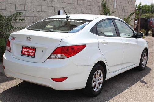 2013 Hyundai Accent SE