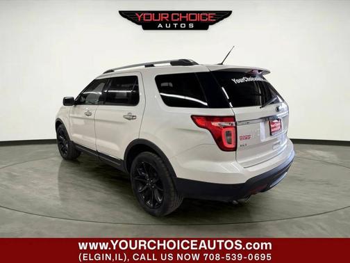 White 2015 Ford Explorer XLT