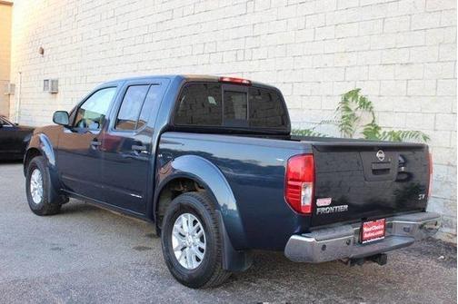 Arctic Blue Metallic 2016 Nissan Frontier 2WD Crew Cab SWB Auto SV