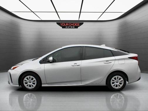 2019 Toyota Prius LE