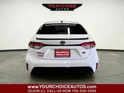 White 2022 Toyota Corolla SE