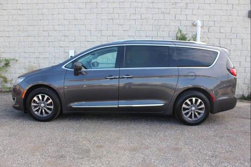 2019 Chrysler Pacifica Touring-L Plus