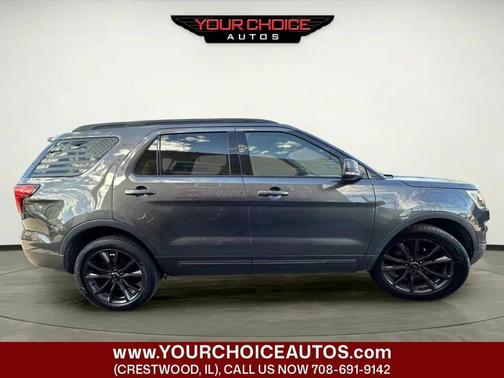 Pewter 2017 Ford Explorer XLT