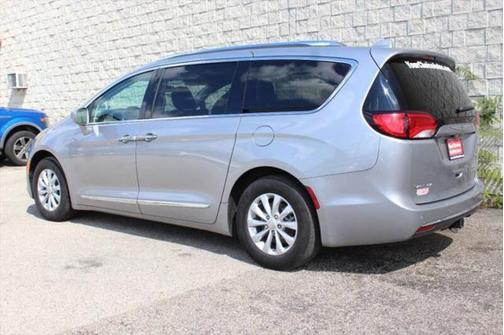 2018 Chrysler Pacifica Touring-L Plus