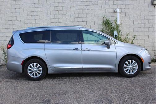 2018 Chrysler Pacifica Touring-L Plus