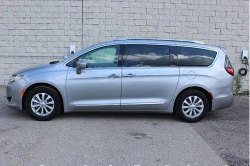 2018 Chrysler Pacifica Touring L Plus FWD