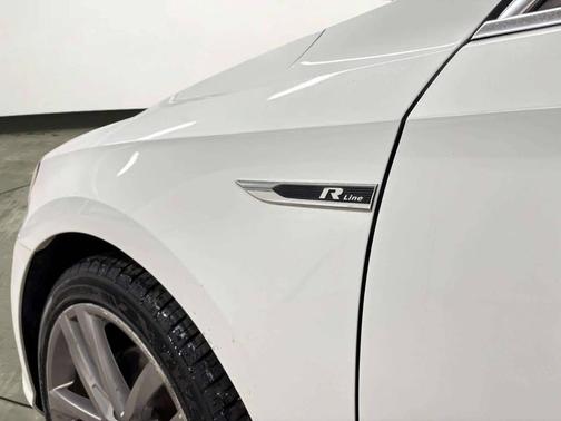 2017 Volkswagen Passat 1.8T R-Line w/Comfort