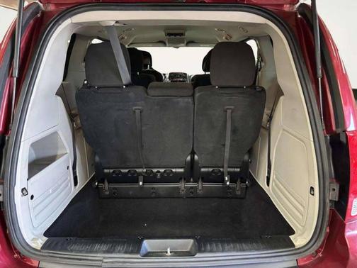Red 2016 Dodge Grand Caravan AVP/SE