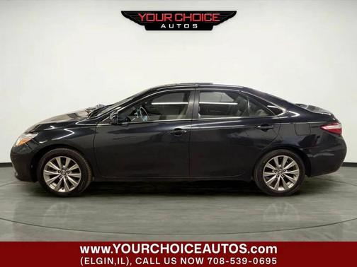 Parisian Night Pearl 2017 Toyota Camry XLE