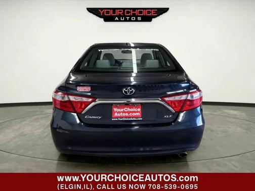 Parisian Night Pearl 2017 Toyota Camry XLE