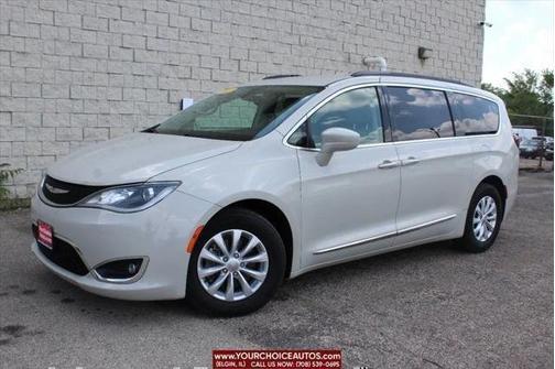 2017 Chrysler Pacifica Touring-L FWD
