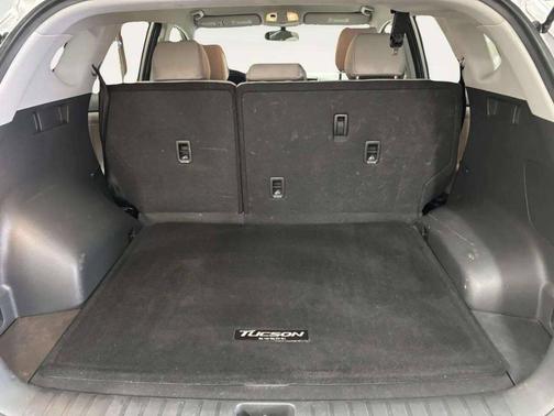 Molten Silver 2018 Hyundai TUCSON SE