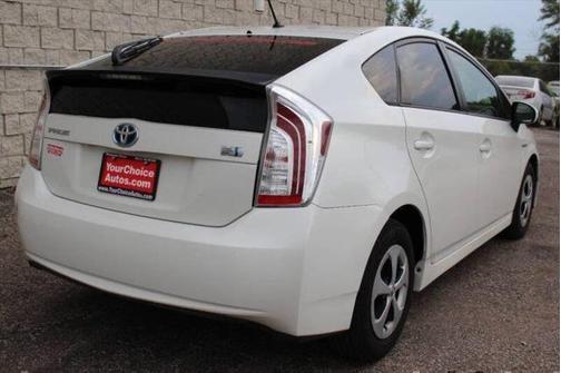 2013 Toyota Prius 5dr HB Two (Natl)