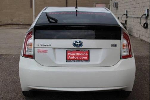 2013 Toyota Prius 5dr HB Two (Natl)