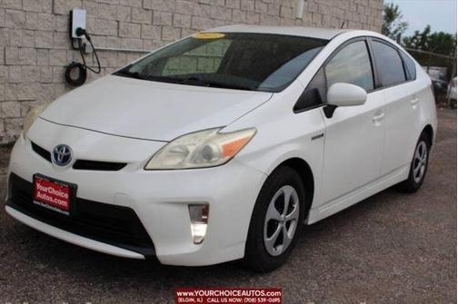 2013 Toyota Prius 5dr HB Two (Natl)
