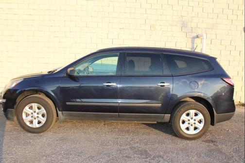 2017 Chevrolet Traverse LS