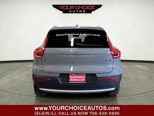 Gray 2024 Volvo XC40 B5 Core Dark Theme