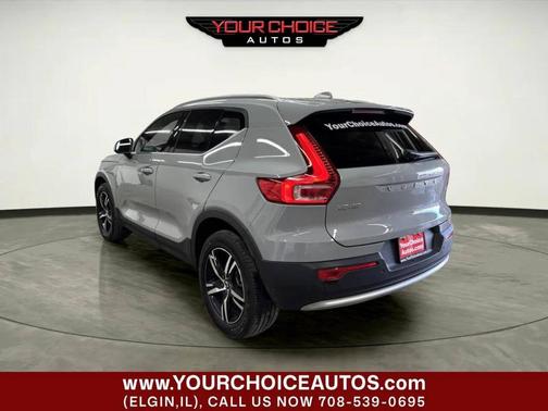 Gray 2024 Volvo XC40 B5 Core Dark Theme