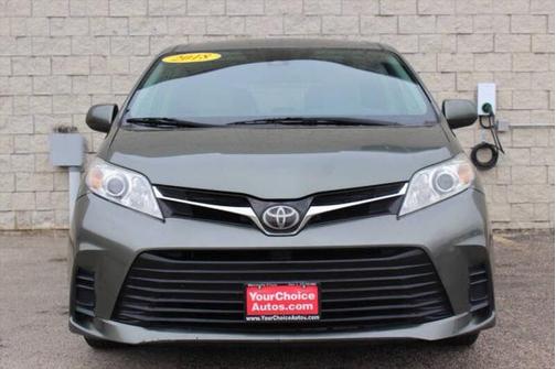 2018 Toyota Sienna LE