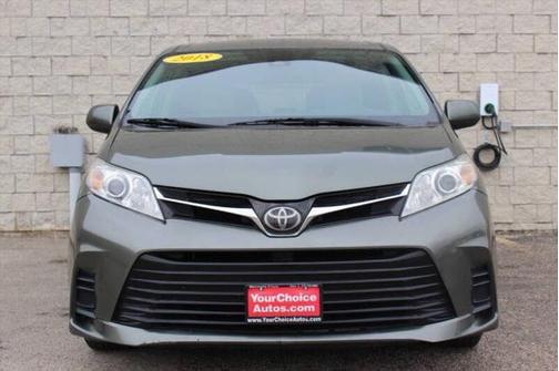 2018 Toyota Sienna LE