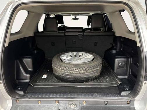 Classic Silver Metallic 2017 Toyota 4Runner SR5