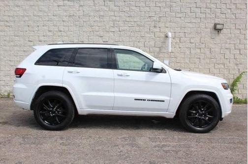2018 Jeep Grand Cherokee Laredo E