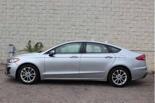 2020 Ford Fusion Hybrid SE
