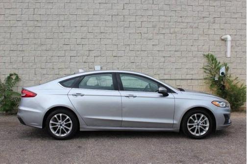 2020 Ford Fusion Hybrid SE