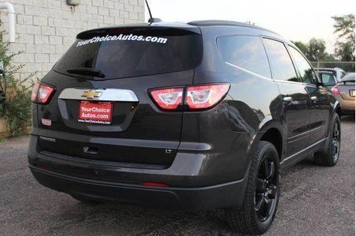 Tungsten Metallic 2017 Chevrolet Traverse FWD 4dr LT w/1LT