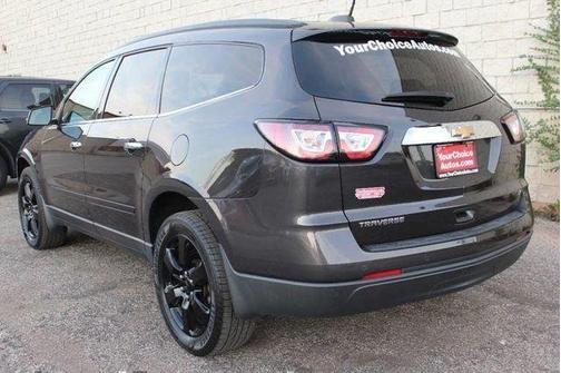 Tungsten Metallic 2017 Chevrolet Traverse FWD 4dr LT w/1LT