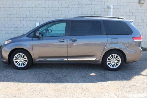 2011 Toyota Sienna XLE