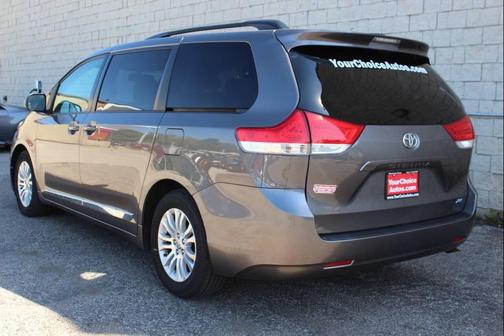 2011 Toyota Sienna XLE