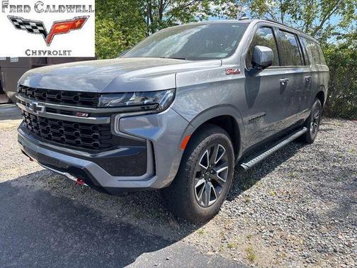 Satin Steel Metallic 2022 Chevrolet Suburban 4WD Z71