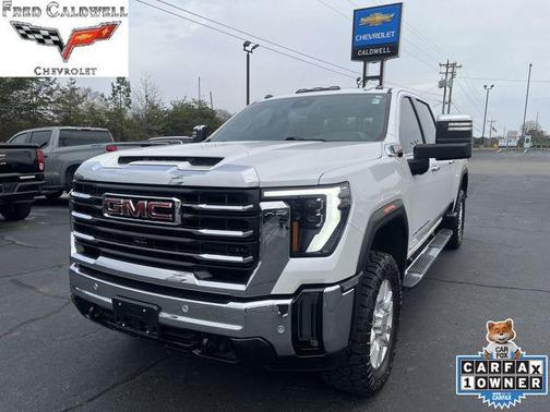 White Frost Tricoat 2024 GMC Sierra 2500 SLT