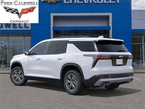 Summit White 2026 Chevrolet Traverse LT