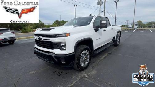 Summit White 2024 Chevrolet Silverado 2500 Custom