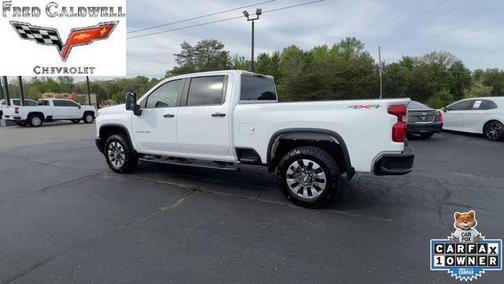 Summit White 2024 Chevrolet Silverado 2500 Custom