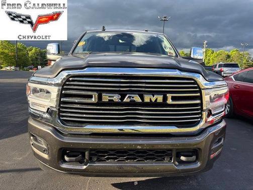 Granite Crystal Metallic Clearcoat 2024 RAM 2500 Laramie Crew Cab 4x4 6'4' Box