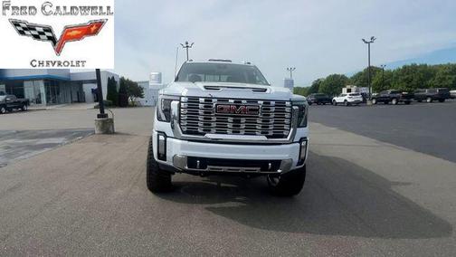 Glacier White Tricoat 2026 GMC Sierra 2500 Denali