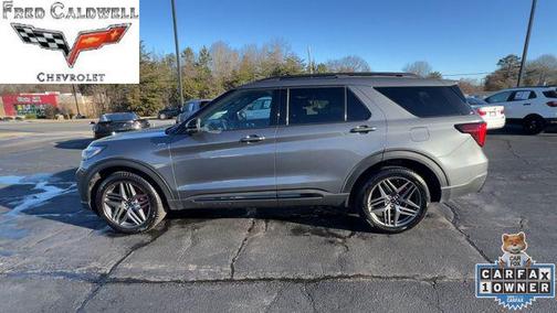 2025 Ford Explorer ST-Line
