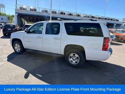 Summit White 2014 Chevrolet Suburban 1500 LT